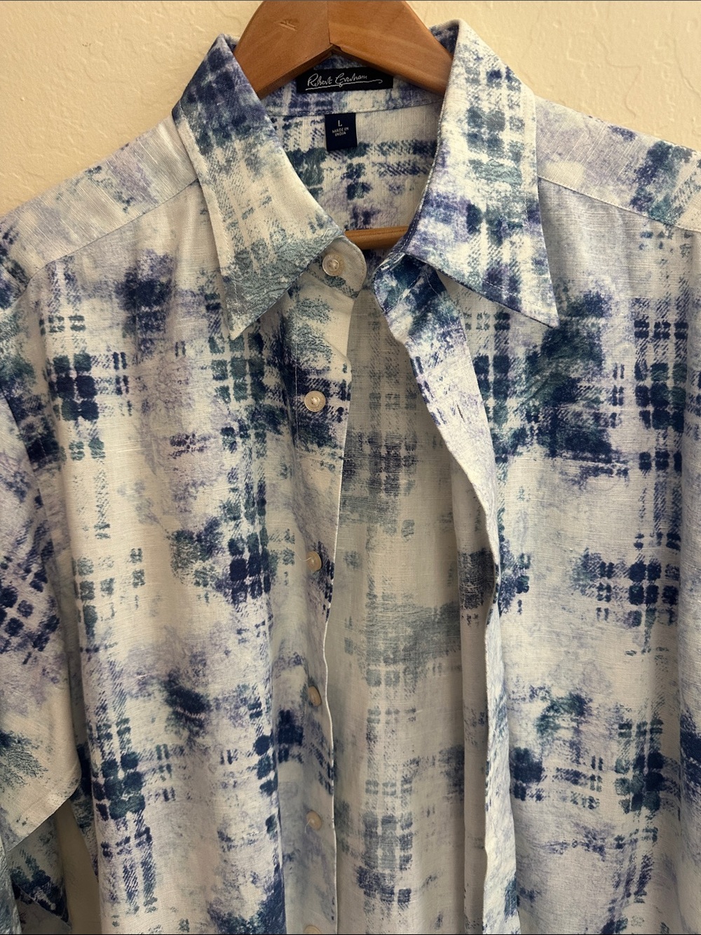 Robert Graham White and Blue Abstract Plaid Button-Down Shirt